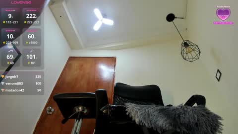 Snapshot of sava_lee chatting on March 7, 2025, 9:17 pm Sava lee online show from March 7, 2025, 9:17 pm