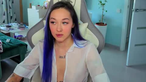 Snapshot of savage_lust_ chatting on June 2, 2026, 3:41 am Ariel online show from June 2, 2026, 3:41 am