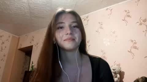 Sophie online show from September 24, 2025, 1:14 pm