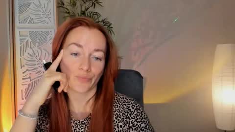 Snapshot of save_the_qween chatting on March 5, 2026, 5:47 am save the qween online show from March 5, 2026, 5:47 am