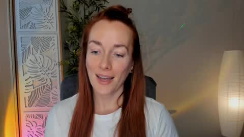 Snapshot of save_the_qween chatting on March 6, 2026, 6:43 am save the qween online show from March 6, 2026, 6:43 am