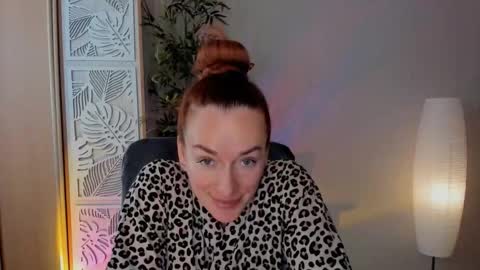 Snapshot of save_the_qween chatting on March 19, 2026, 6:50 am save the qween online show from March 19, 2026, 6:50 am