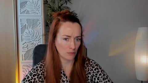 Snapshot of save_the_qween chatting on March 21, 2026, 6:40 am save the qween online show from March 21, 2026, 6:40 am