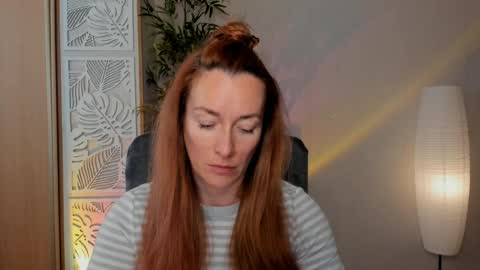 Snapshot of save_the_qween chatting on April 11, 2026, 8:29 am save the qween online show from April 11, 2026, 8:29 am