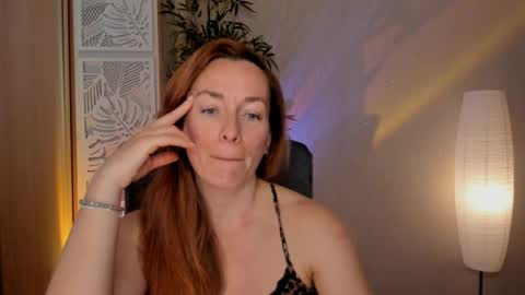 Snapshot of save_the_qween chatting on April 14, 2026, 1:39 pm save the qween online show from April 14, 2026, 1:39 pm