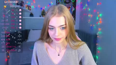 Snapshot of sayl0r_moon chatting on December 24, 2024, 11:55 pm Kira GMT 7 Mon Thu-Sun 0800am-0200pm online show from December 24, 2024, 11:55 pm