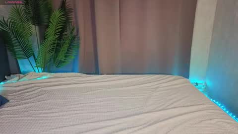 Kira  GMT 7 Mon Thu-Sun  0800am-0200pm  online show from May 6, 2026, 9:36 am