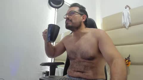 sebastian   muscleman  daddy   the better  latin  lover   online show from October 23, 2025, 11:09 am
