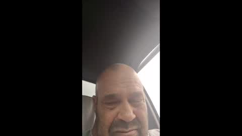 sbmike64043781867 online show from May 9, 2026, 3:17 pm