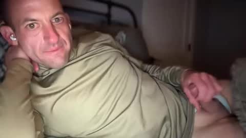 Snapshot of sbsdbfs chatting on November 19, 2025, 11:32 am sbsdbfs online show from November 19, 2025, 11:32 am