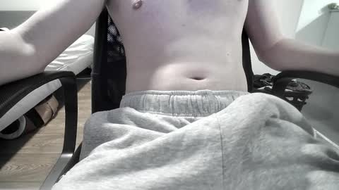 Snapshot of scandi_cock chatting on February 20, 2025, 12:41 am scandi_cock online show from February 20, 2025, 12:41 am