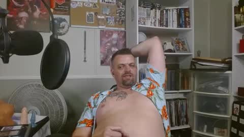 Snapshot of scarecrow2wm chatting on September 20, 2025, 7:09 am Kent Clark online show from September 20, 2025, 7:09 am