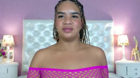 Snapshot of scarleett_fox_ chatting on April 18, 2026, 5:00 am Scartlett online show from April 18, 2026, 5:00 am
