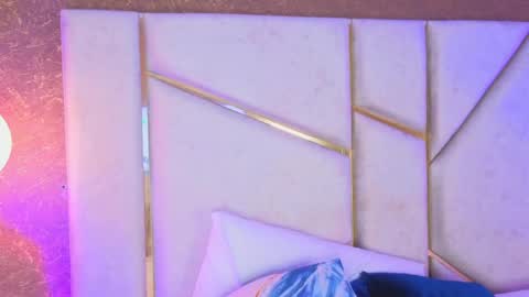 Scarlett online show from April 16, 2026, 10:56 pm