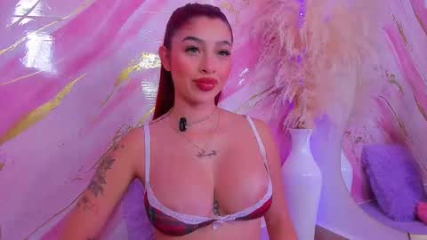 Snapshot of scarleett_jones chatting on February 24, 2026, 10:30 pm scarleett jones online show from February 24, 2026, 10:30 pm