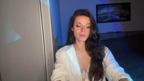 Sophie online show from July 14, 2026, 7:24 am