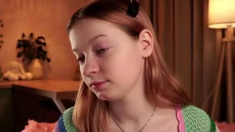 scarlet_fever10 online show from June 18, 2026, 5:17 pm