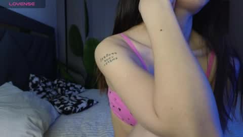 scarlet_ice online show from April 6, 2026, 8:15 am