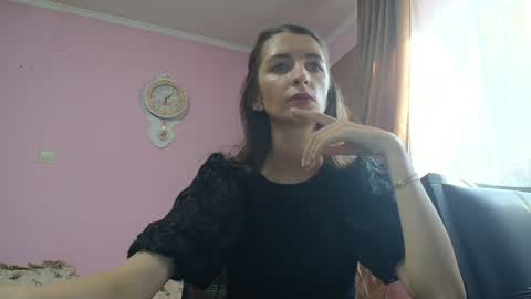 Scarlet online show from May 27, 2026, 3:20 pm