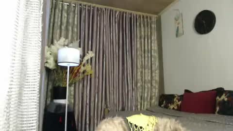 Snapshot of scarlet_ts69 chatting on January 4, 2025, 9:54 am scarlet online show from January 4, 2025, 9:54 am