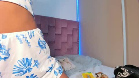 Snapshot of scarlet_vixen_ chatting on April 28, 2026, 12:43 pm scarlet_vixen_ online show from April 28, 2026, 12:43 pm
