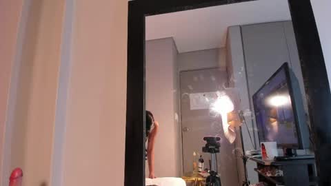Snapshot of scarlet_vixen_ chatting on May 13, 2026, 5:32 pm scarlet_vixen_ online show from May 13, 2026, 5:32 pm