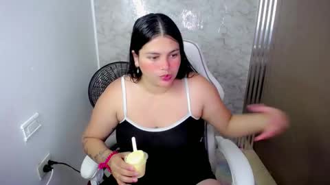 Snapshot of scarleta01 chatting on January 15, 2026, 12:43 pm scarleta01 online show from January 15, 2026, 12:43 pm