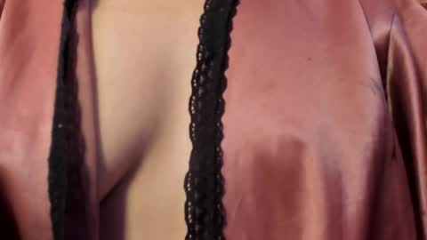 Scarlet  online show from February 16, 2026, 9:22 pm