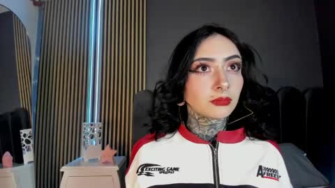 Snapshot of scarleth_fg_ chatting on April 27, 2026, 11:14 pm Scarleth online show from April 27, 2026, 11:14 pm