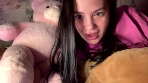 scarletpetal online show from January 23, 2025, 7:18 pm