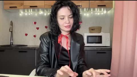 scarletpetal online show from February 5, 2026, 11:59 am