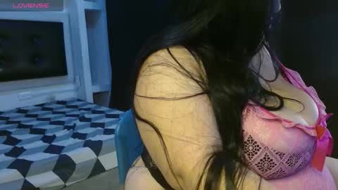 Snapshot of scarlett__blue chatting on October 25, 2025, 5:48 am scarlet online show from October 25, 2025, 5:48 am