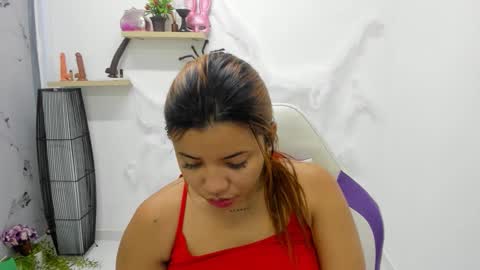 scarlett_enjoy1 online show from October 21, 2025, 1:12 pm