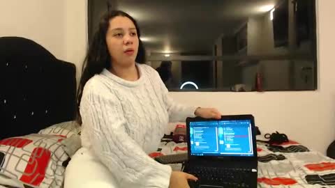 Snapshot of scarlett_evance chatting on February 1, 2025, 3:19 am Scarlett and Jazmin online show from February 1, 2025, 3:19 am
