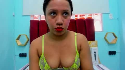 Snapshot of scarlett_fox20 chatting on February 20, 2026, 1:44 pm scarlett_fox20 online show from February 20, 2026, 1:44 pm