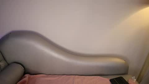 Lauren Scarlett online show from October 28, 2025, 7:27 pm