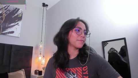 Snapshot of scarlett_musik chatting on February 8, 2026, 4:27 am Scarllett online show from February 8, 2026, 4:27 am