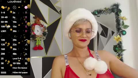 Snapshot of scarlett_paris chatting on December 12, 2024, 11:25 pm Scarlett online show from December 12, 2024, 11:25 pm