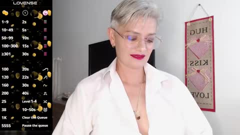 Snapshot of scarlett_paris chatting on February 10, 2025, 11:55 pm Scarlett online show from February 10, 2025, 11:55 pm