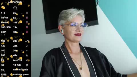 Snapshot of scarlett_paris chatting on March 3, 2025, 11:46 pm Scarlett online show from March 3, 2025, 11:46 pm