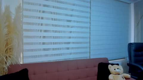 scarlett_raven_ online show from March 2, 2026, 8:37 pm