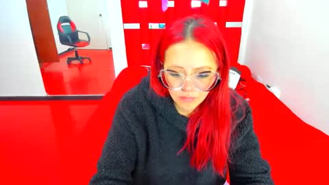 Snapshot of scarlett_red_11 chatting on May 2, 2026, 5:07 pm scarlett_red_11 online show from May 2, 2026, 5:07 pm