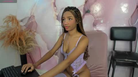 Snapshot of scarlett_star01 chatting on October 20, 2025, 2:06 pm scarlett_star01 online show from October 20, 2025, 2:06 pm