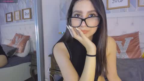 scarlett thompson 7 online show from October 22, 2025, 2:34 am