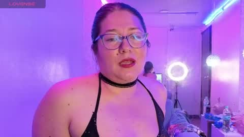 scarlett_widow online show from May 27, 2026, 3:36 am