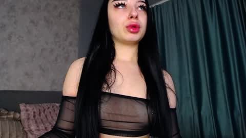 scarlettjakobs online show from April 5, 2026, 3:26 am