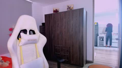 Scarlett online show from February 9, 2026, 9:19 pm