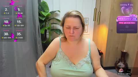 Scarlett online show from April 26, 2026, 5:27 am