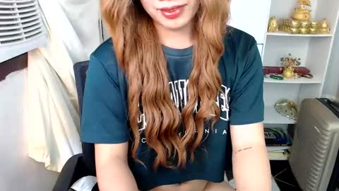 Queen Scarlet online show from December 13, 2024, 9:24 am