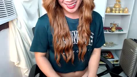 Queen Scarlet online show from December 19, 2024, 3:30 pm